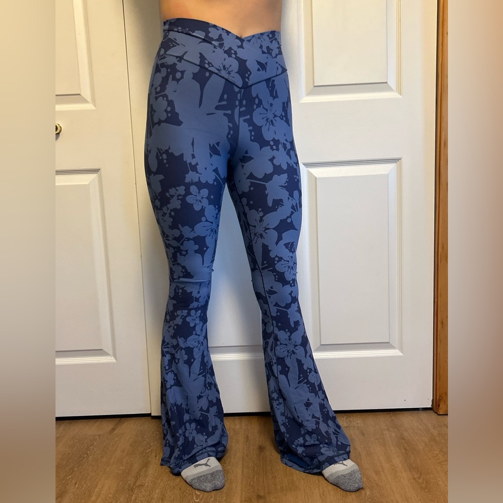 aerie Blue Floral High-Waist Flare Leggings